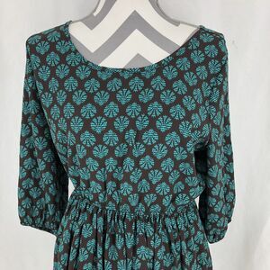 Carapace Black Green Floral 3/4 Sleeve V Back Dress Large